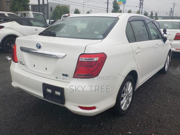 Toyota Axio 2021 Pearl
