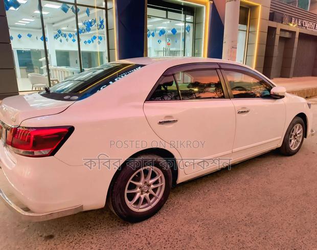 Toyota Premio 2018 Pearl