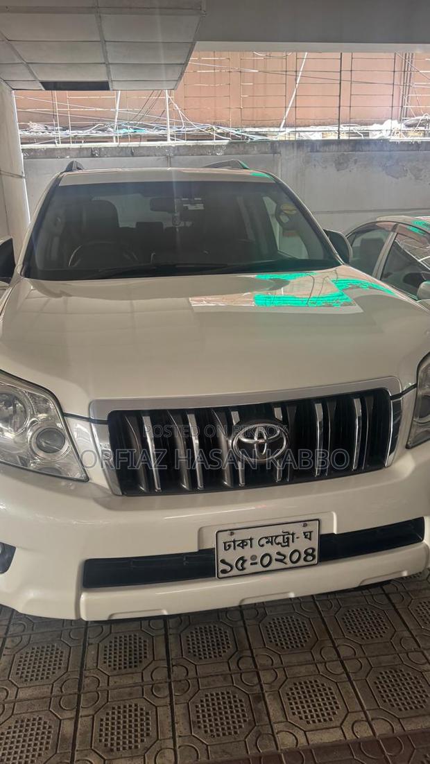Toyota Land Cruiser Prado 2012 White