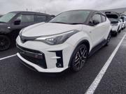 Toyota C-HR 2021 Pearl for sale