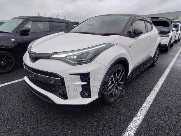 Toyota C-HR 2021 Pearl