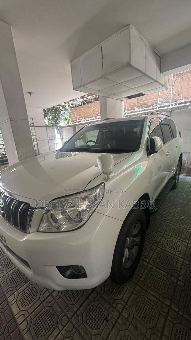 Toyota Land Cruiser Prado 2012 White