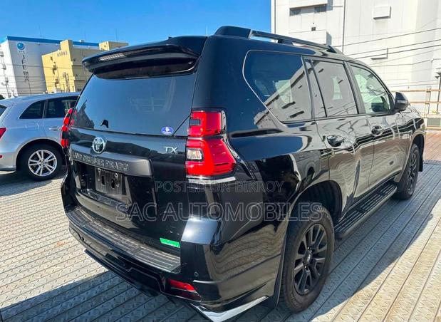 New Toyota Land Cruiser Prado 2.7 2021 Black