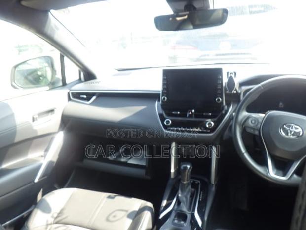Toyota Corolla Cross Hybrid 2023 Pearl