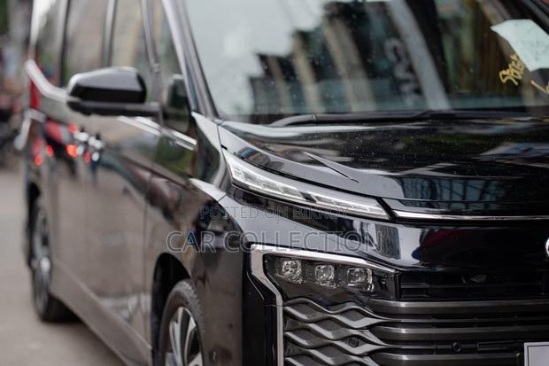 Toyota Voxy Hybrid S-Z 2WD 7-Seater 2023 Black