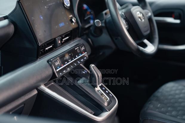 Toyota Voxy Hybrid S-Z 2WD 7-Seater 2023 Black