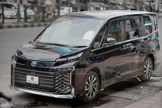 Toyota Voxy Hybrid S-Z 2WD 7-Seater 2023 Black