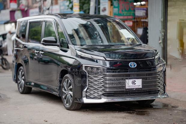 Toyota Voxy Hybrid S-Z 2WD 7-Seater 2023 Black