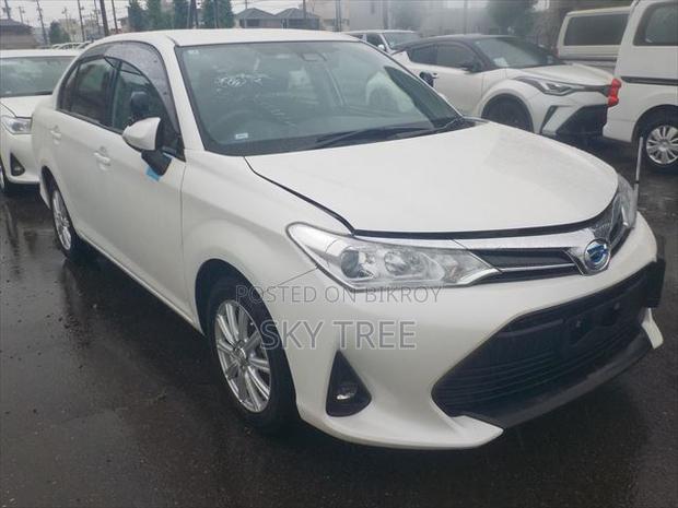 Toyota Axio 2021 Pearl