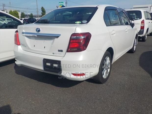 Toyota Axio 2021 Pearl