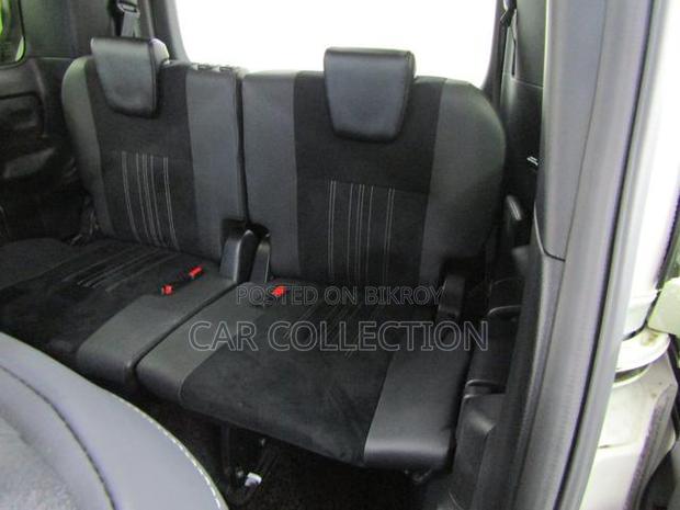 Toyota Esquire 2021 Pearl