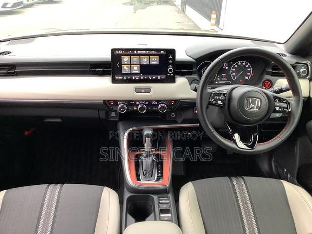 Honda Vezel 2022 Beige