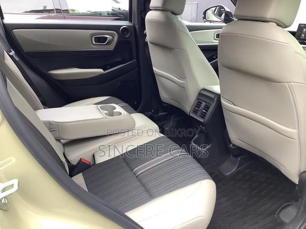Honda Vezel 2022 Beige