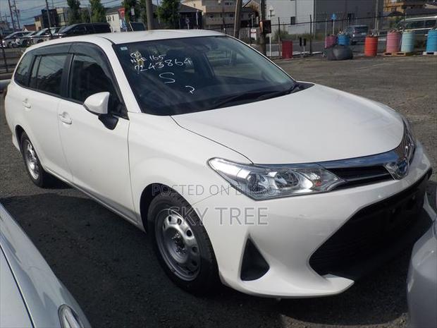 Toyota Corolla Fielder 2021 White