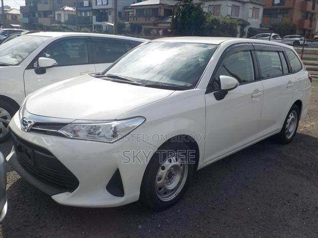 Toyota Corolla Fielder 2021 White