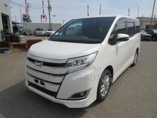 Toyota Noah 2021 Pearl