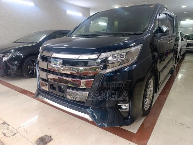 Toyota Noah 2021 Blue