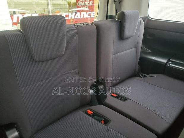 Toyota Noah 2021 Silver