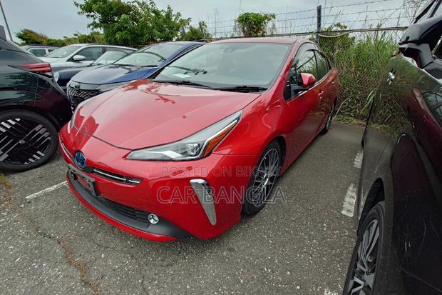 Toyota Prius 2021 Red