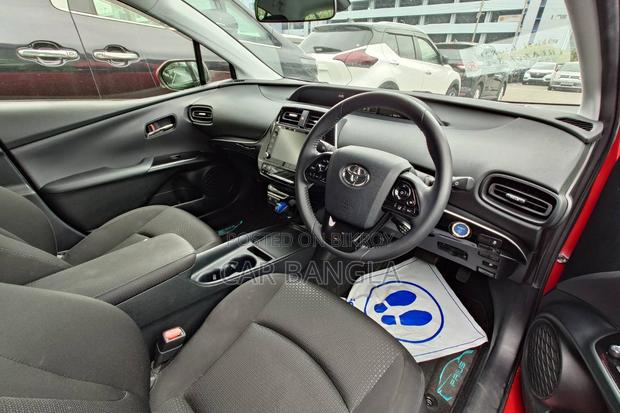 Toyota Prius 2021 Red