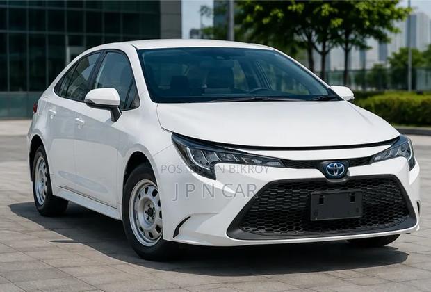 Toyota Corolla 2021 White
