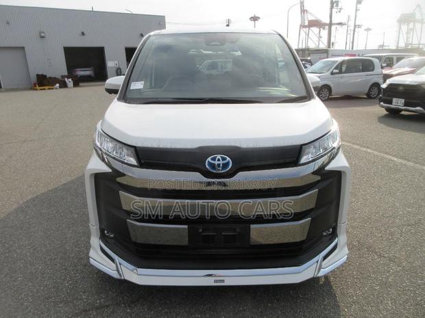 Toyota Noah 2022 Pearl