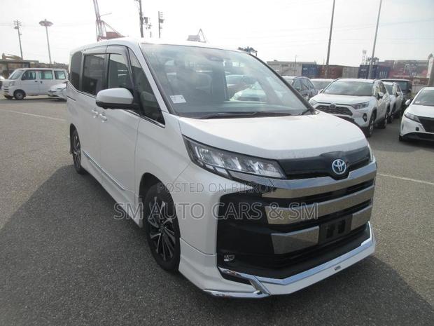 Toyota Noah 2022 Pearl