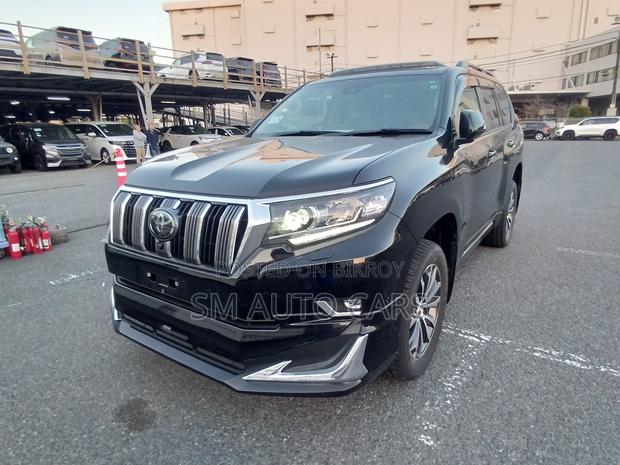 Toyota Land Cruiser Prado 2.7 2022 Black