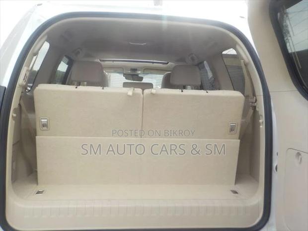 Toyota Land Cruiser Prado 2.7 2023 Pearl