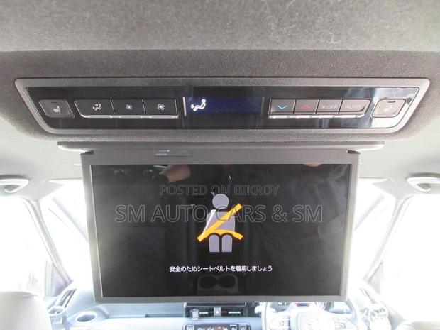 Toyota Voxy Hybrid S-Z 2WD 7-Seater 2022 Pearl