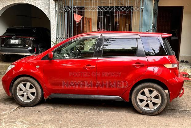 Toyota Toyoace 2004 Red