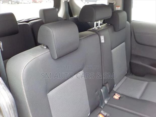 Toyota Sienta 1.5 Hybrid FWD 2021 Black