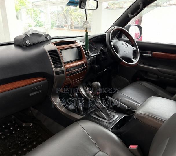 Toyota Land Cruiser Prado 2004 Black