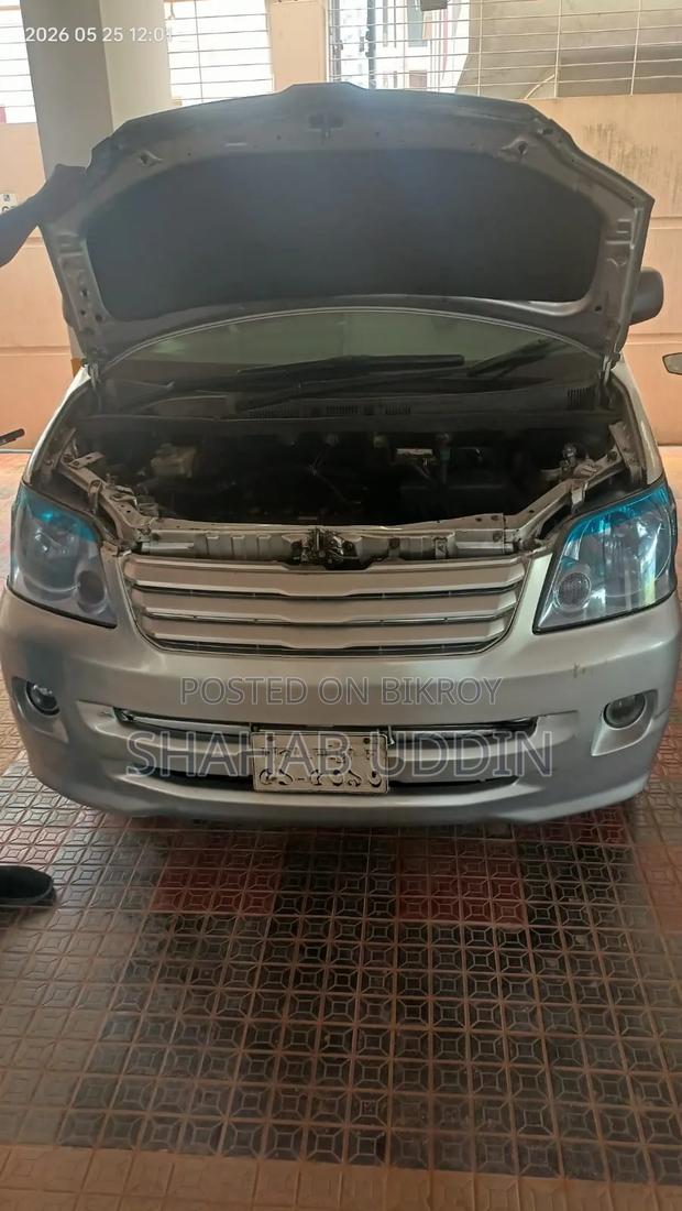Toyota Noah 2003 Silver