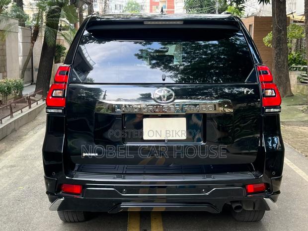 Toyota Land Cruiser 2022 Black