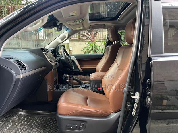 Toyota Land Cruiser 2022 Black