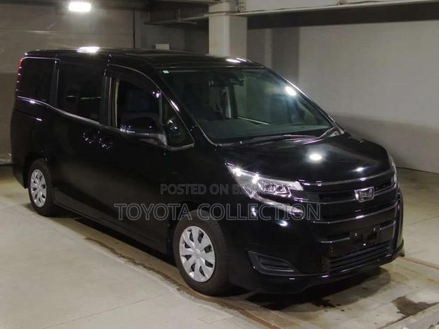 Toyota Noah 2021 Black