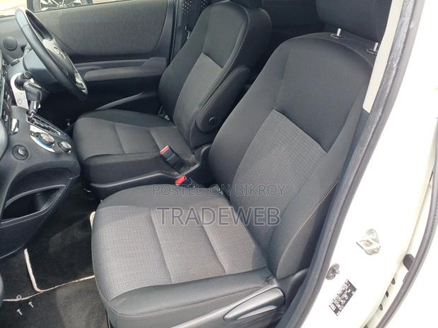 Toyota Sienta 2021 Pearl