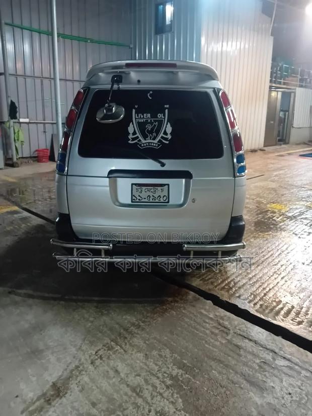 Toyota Noah 2006 Silver