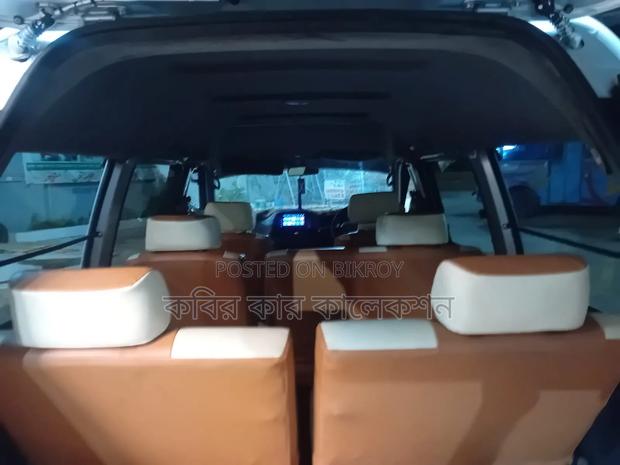 Toyota Noah 2006 Silver