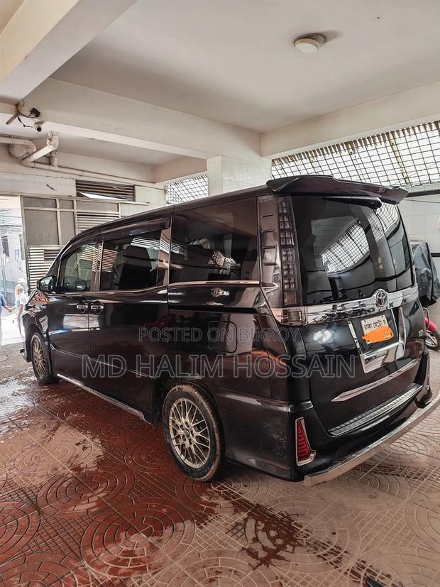 Toyota Noah 2017 Black