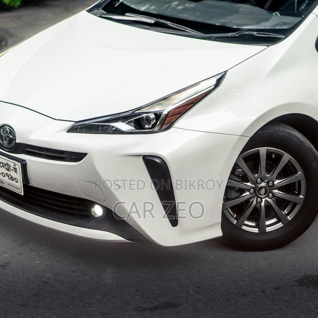 Toyota Prius L FWD 2020 Pearl