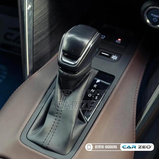 Toyota Harrier Hybrid Z 2020 Pearl