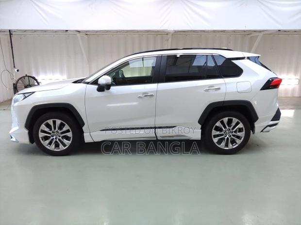 Toyota RAV4 2022 Pearl