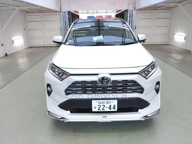 Toyota RAV4 2022 Pearl