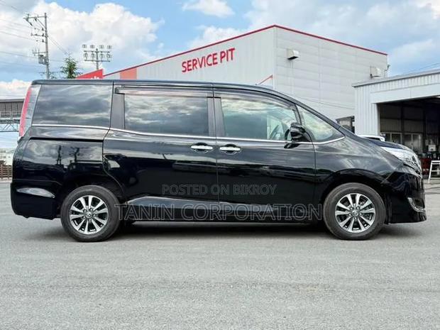 Toyota Esquire 2021 Black