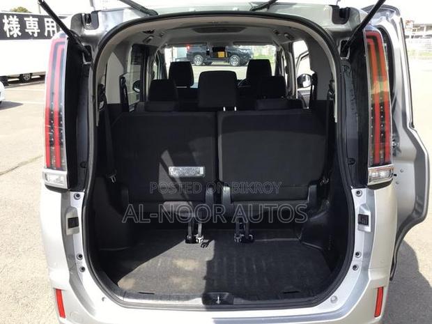 Toyota Noah 2.0 AWD (8 Seater) 2021 Silver