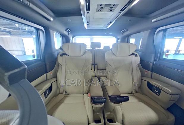 Toyota Alphard 2024 Pearl