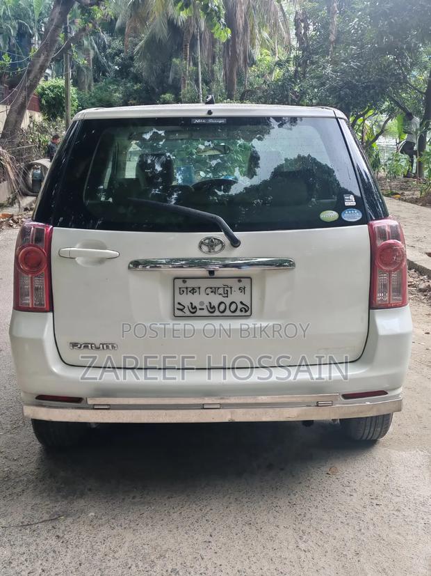 Toyota Raum 2011 Beige
