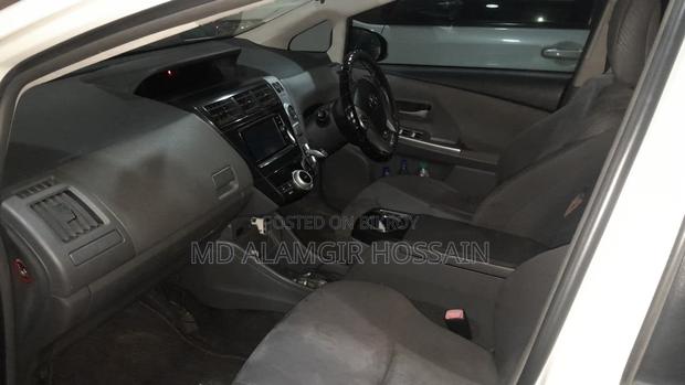 Toyota Prius 2014 Pearl